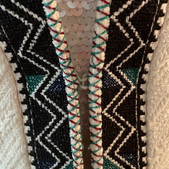 White Aztec Trim Jacket sz4 - Picture 5 of 9